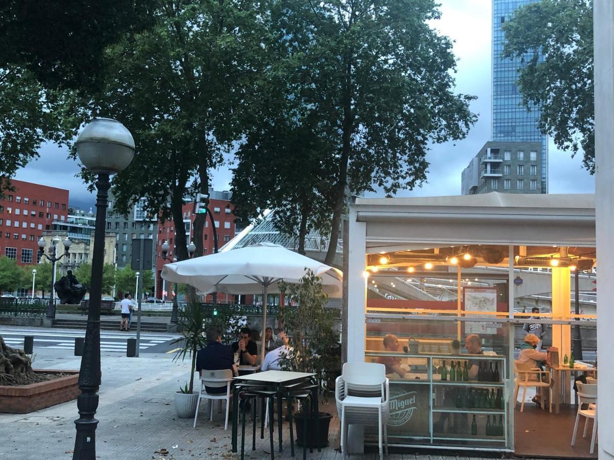 Apartamento Frente Al Guggenheim. Urbanizacion De Lujo En El Centro ビルバオ エクステリア 写真